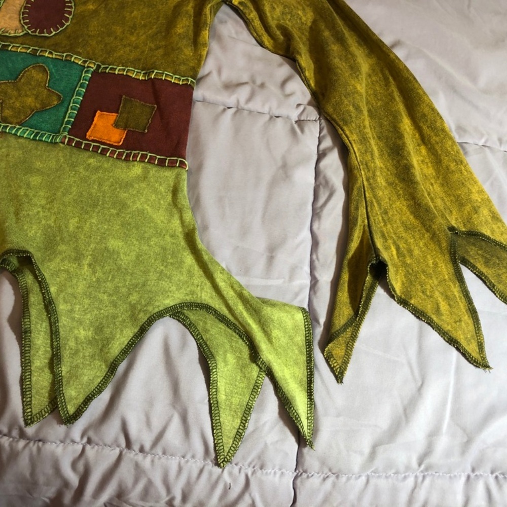 Kheera handmade natural elf-like decorative top
